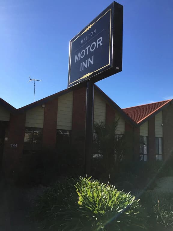 Melton Motor Inn & Apartments - photo 13