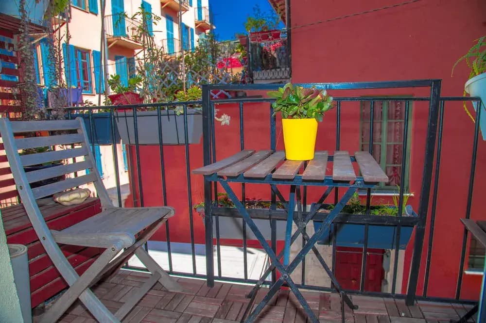 Urban chic Nice, 2 chambres et balcon - photo 12