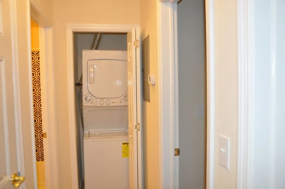 Sunny Guesthouse - photo 9