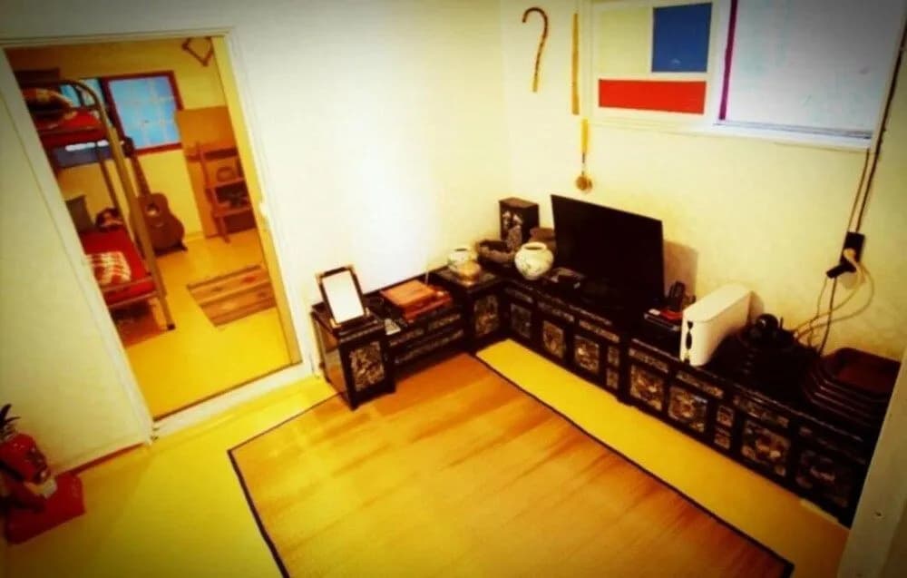 Noel's Guesthouse - photo 11