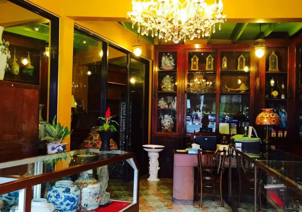 The Chang House - photo 6