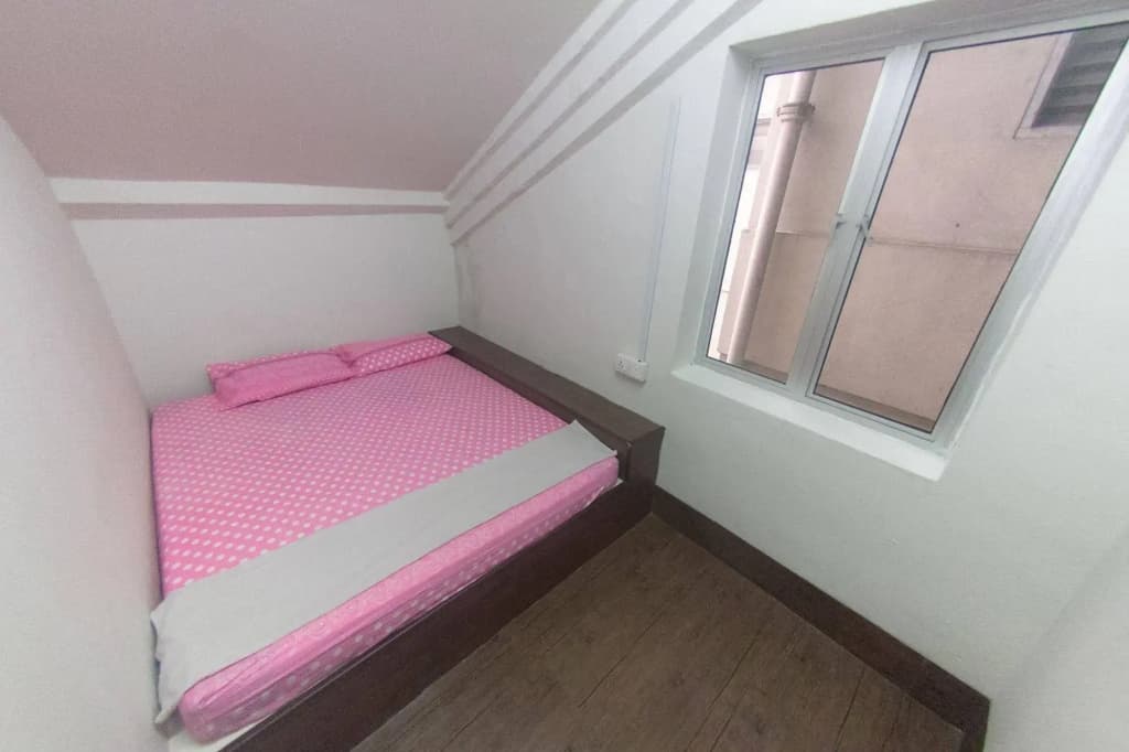 Step Inn Guest House - photo 2
