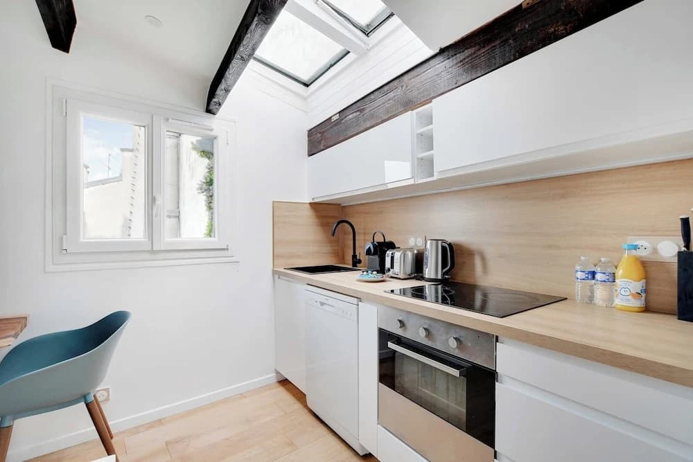Stunning Duplex 1br/4p - Notre-dame Cathedral - photo 9