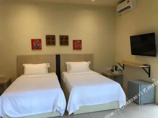The Firefly Resort - photo 11