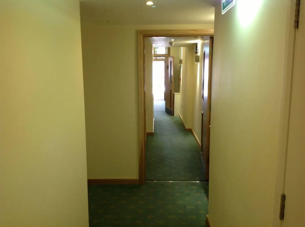 Regency Hotel Parkside - photo 10