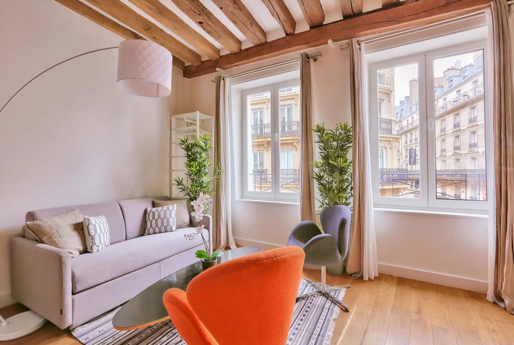 B 364 - Deluxe apartment in the heart of  Notre Dame - photo 7