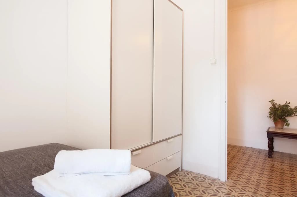 Consell Cent Apartments - photo 4