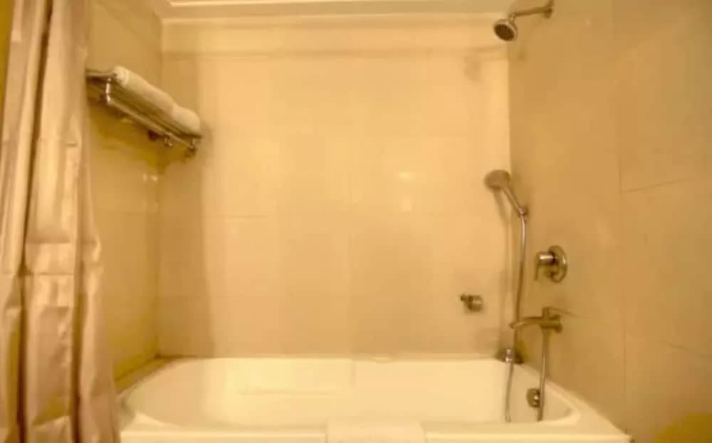 Claremont KNY Hotel - photo 9