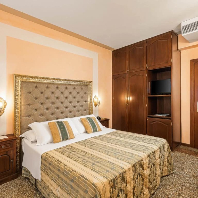 Hotel Marconi - photo 37