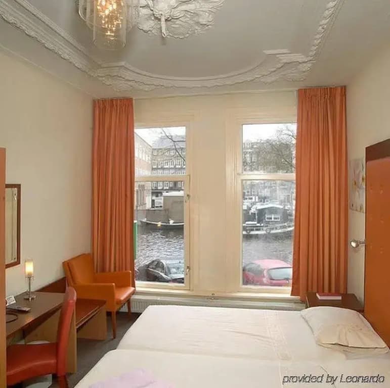 King Hotel - photo 6