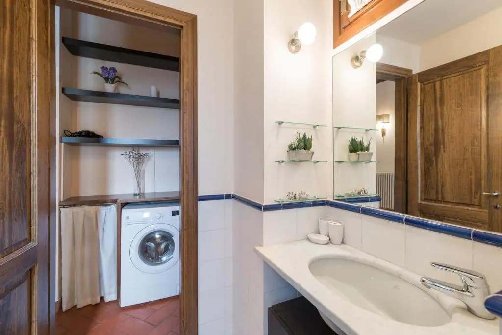 Perfect Location In Center - photo 8