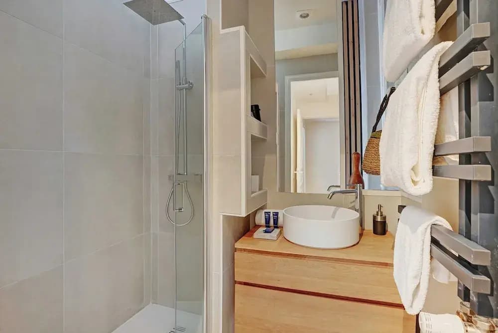 Charming Apartment - 4BR -10p- Madeleine - photo 9
