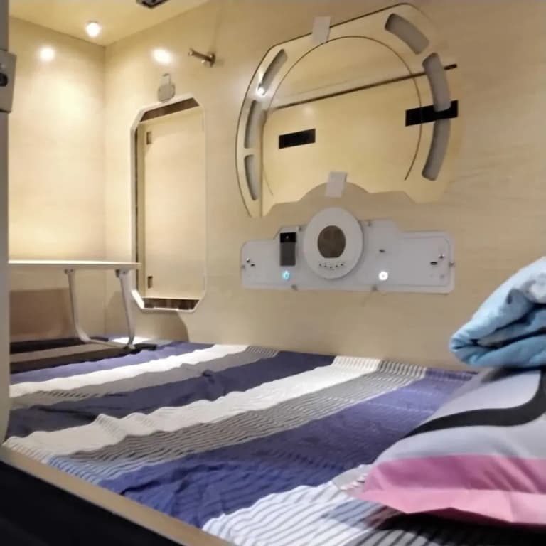 Sleep Cubee Hostel - photo 4