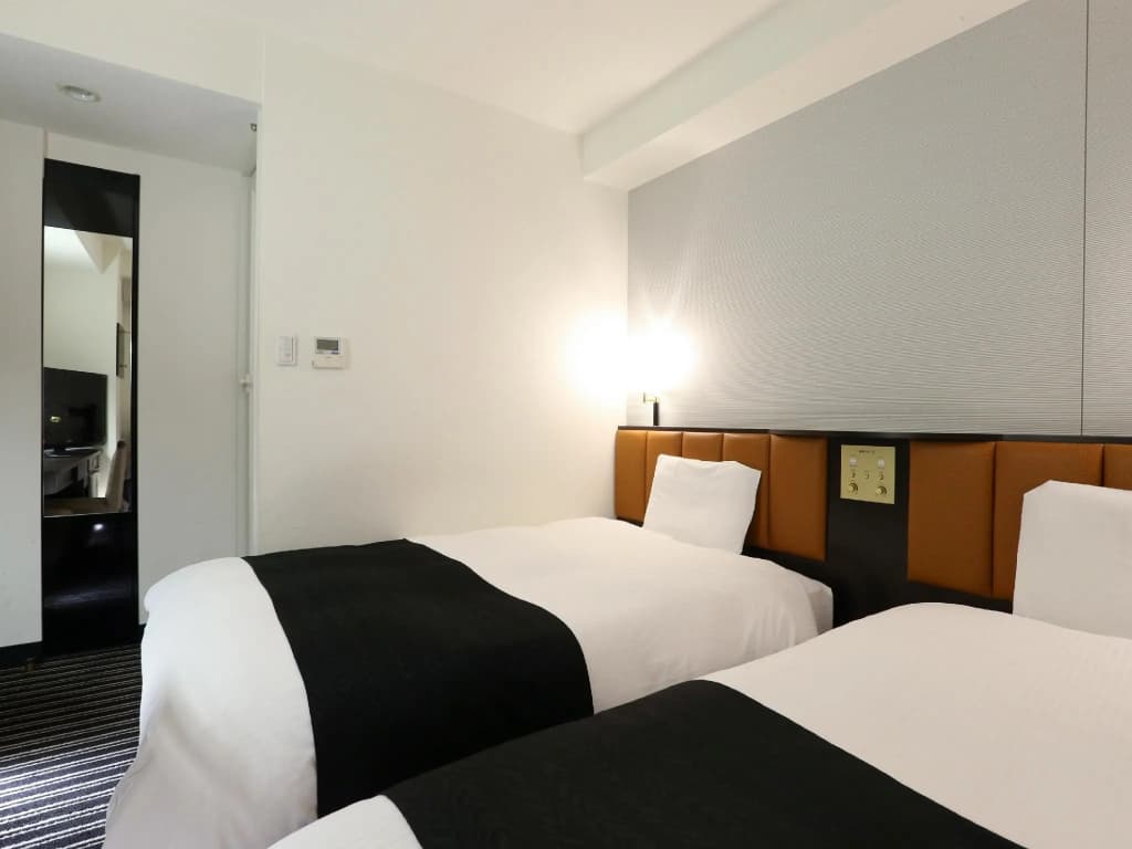 Apa Hotel Mita Ekimae - photo 5