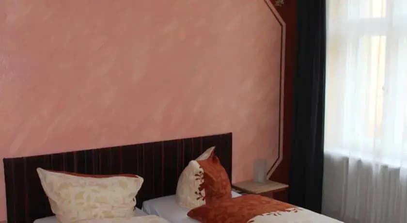 Bear Inn Hostel & Appartment - photo 2