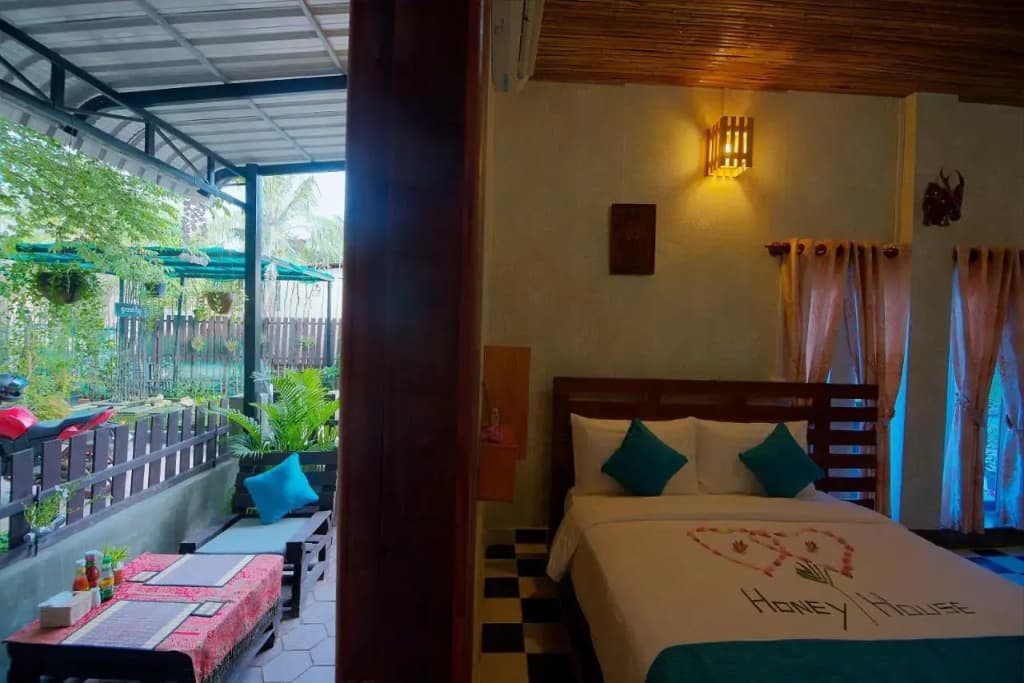 okHouseBiz BNB - photo 2