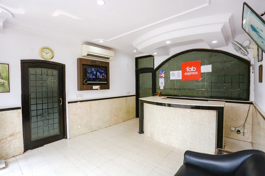 FabExpress Lloyd House - photo 26