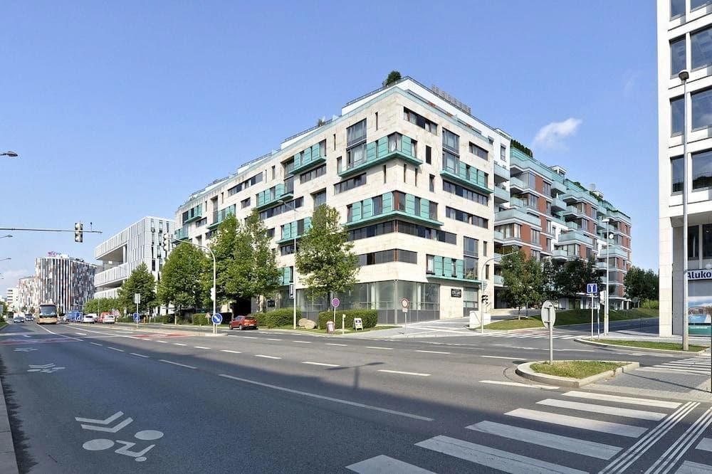 Diamond River Apartment Karlin - photo 11