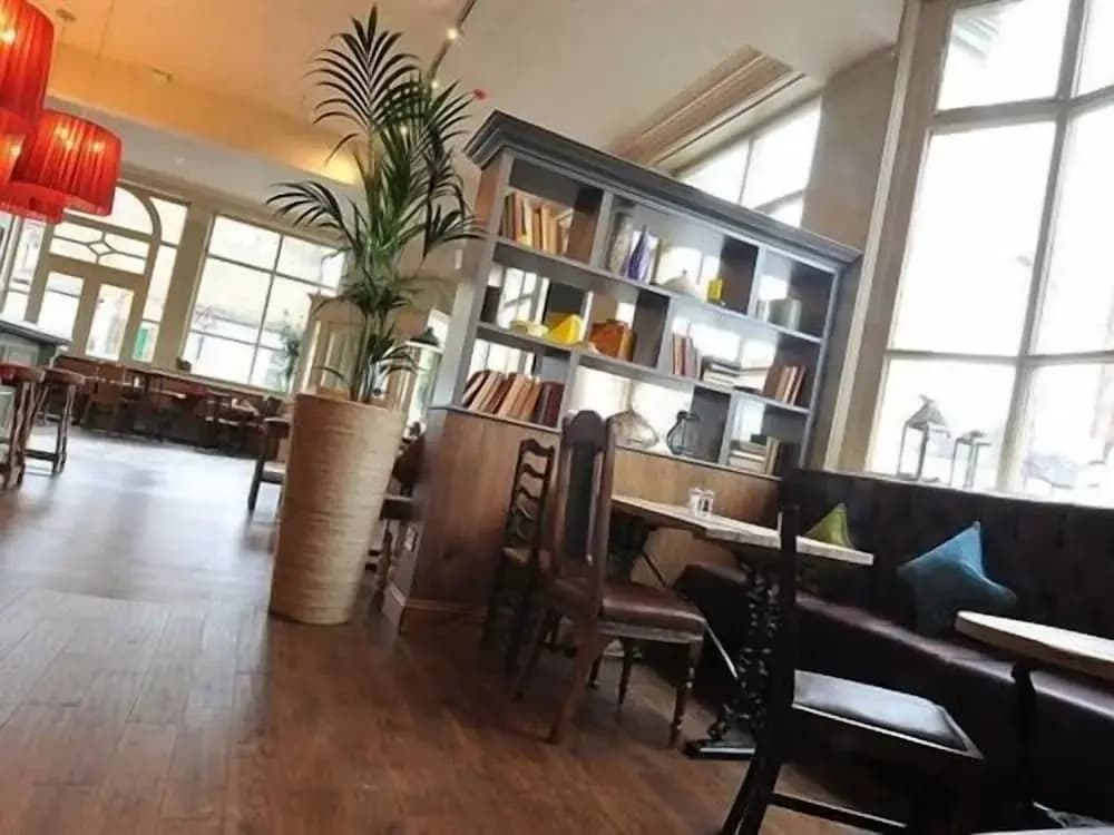 The Station Hotel - photo 17