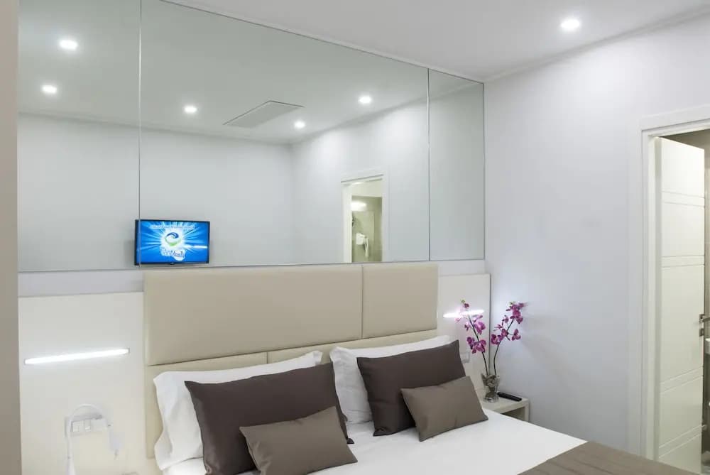 Merulana Holidays - photo 2