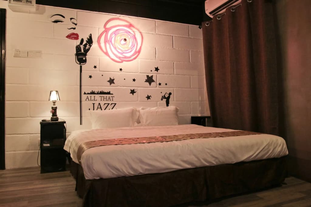 Just In Hotel - photo 4