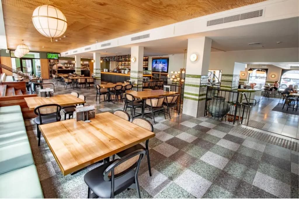 Southern Cross Hotel - photo 18