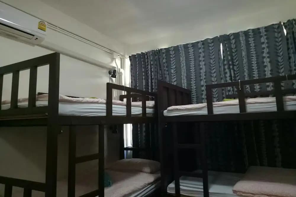 First Inn On Nut - Hostel - photo 3