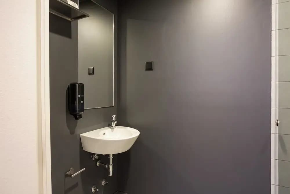 Doorm Quality Housing - photo 8