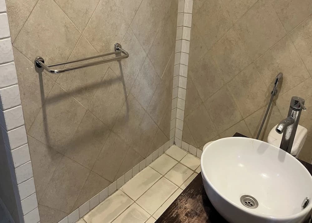 R Residence Jakarta - photo 28