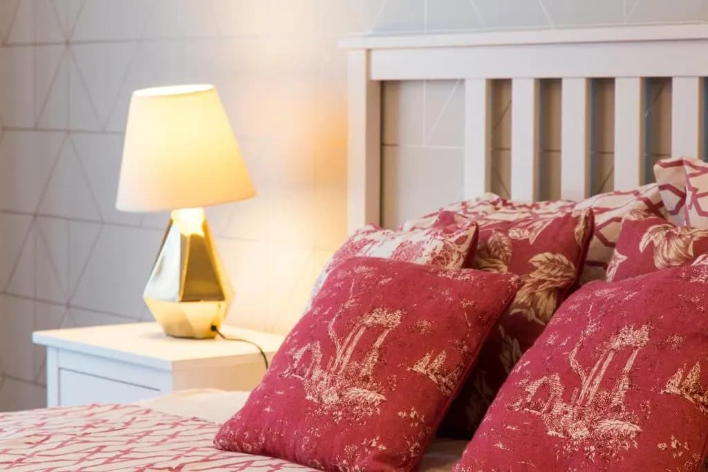 Charming 2-Bedroom Apartment in the City Centre - photo 3