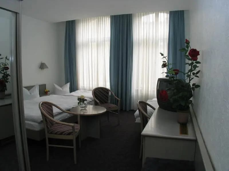 Birth City Hotel - photo 4