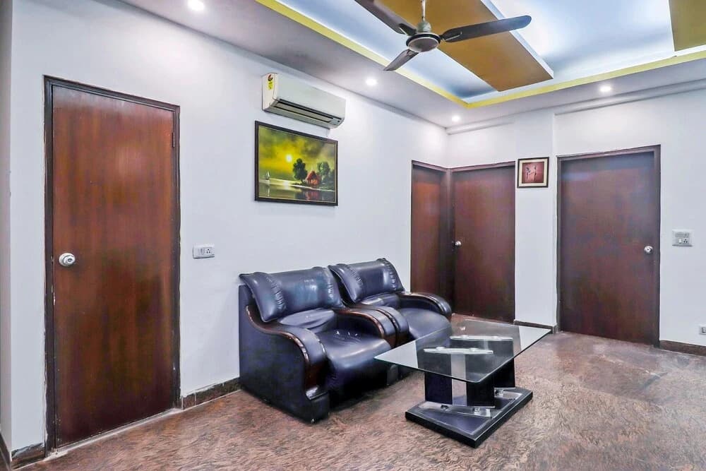 Hotel Vm Residency by OYO - photo 8