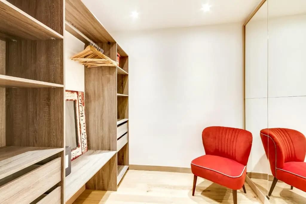 3-bedroom apartment Quai des Grands Augustins - photo 2