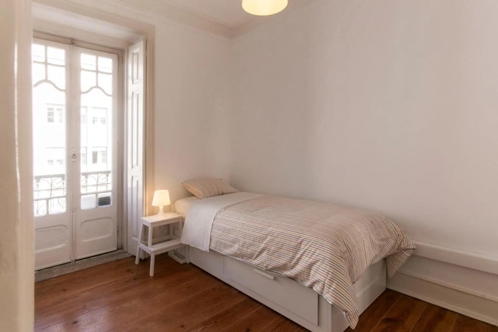 Lisbon Apartment - photo 10