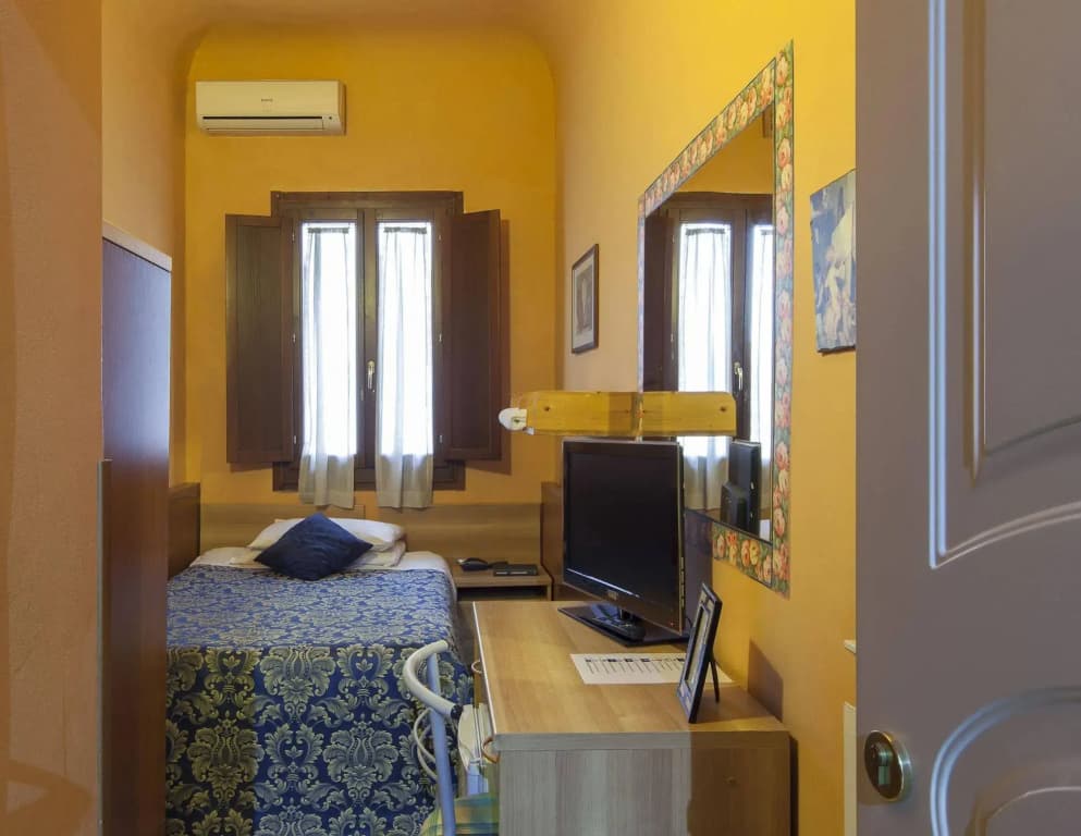 Hotel Camilla Guelfa - photo 3