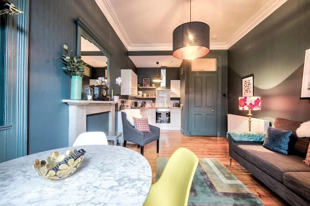 Stylishly Presented City Centre Apartment - photo 11