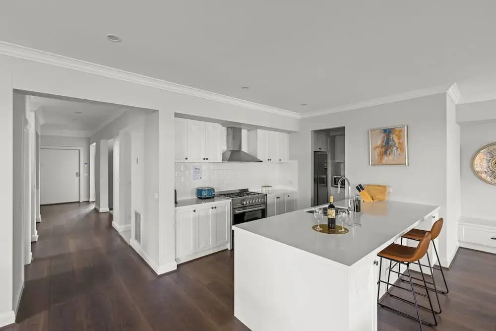 StayAU Contemporary 5BRM Families Home Point Cook - photo 7