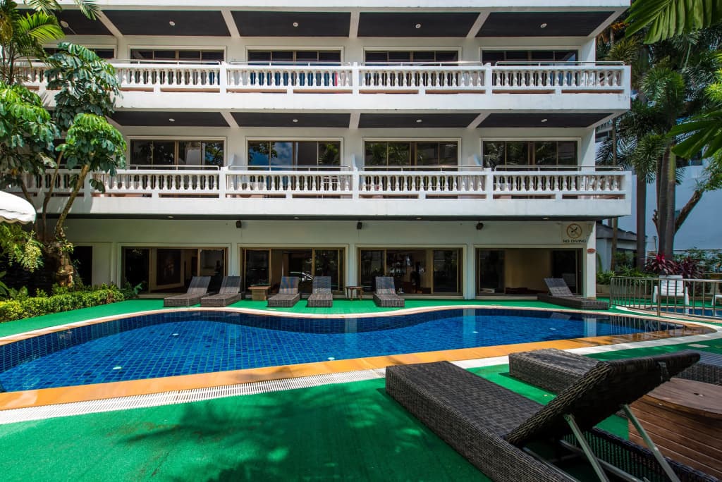 Hotel Inn Patong [Ex-Patong Beach Lodge] - photo 8