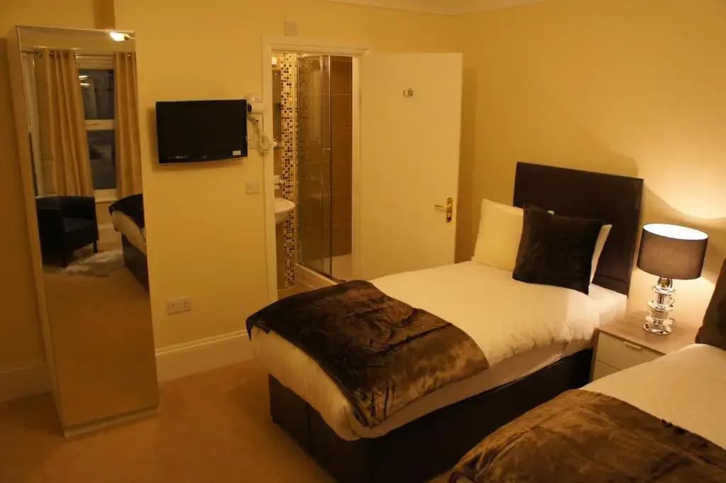 Sapphire Hotel - photo 4
