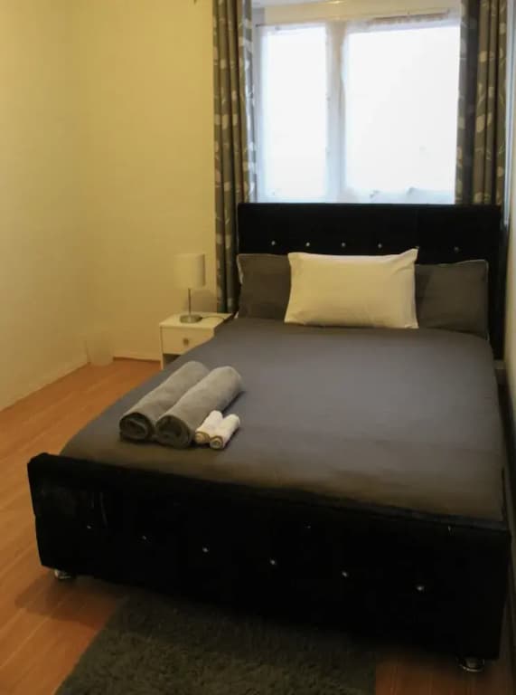 Lovely 2-bed Apartment in London - photo 4