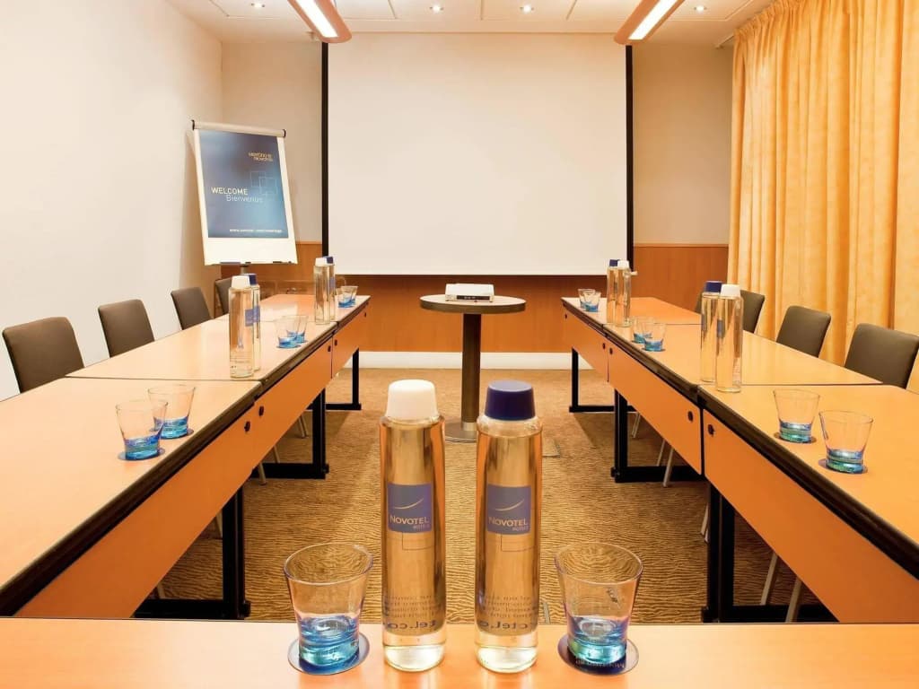 Novotel Edinburgh Centre - photo 22