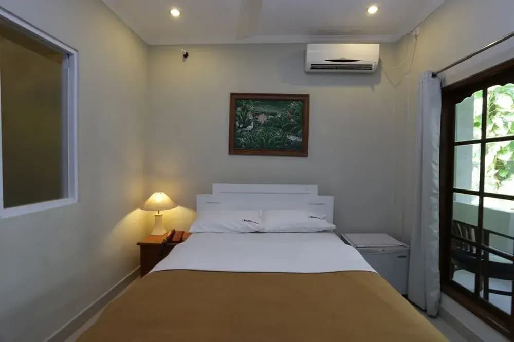 RedDoorz near Pantai Double Six - photo 4