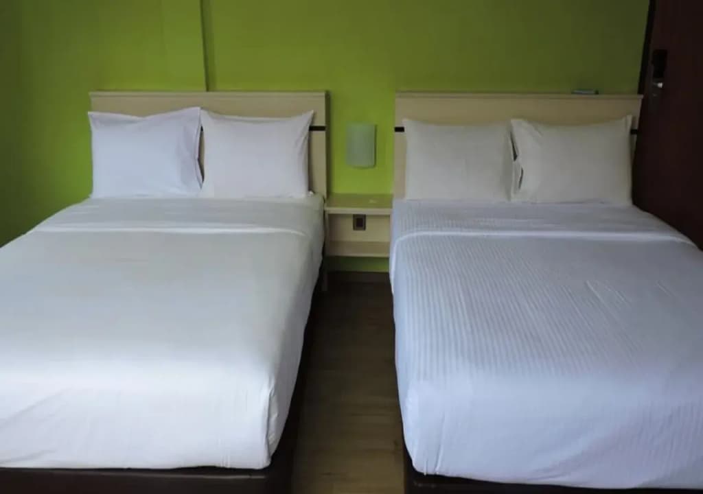 Merlin Hotel - photo 2