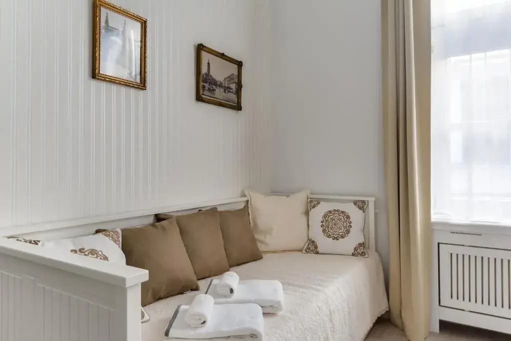 Chestnut & Eliza Suites - Superior Homes - photo 4