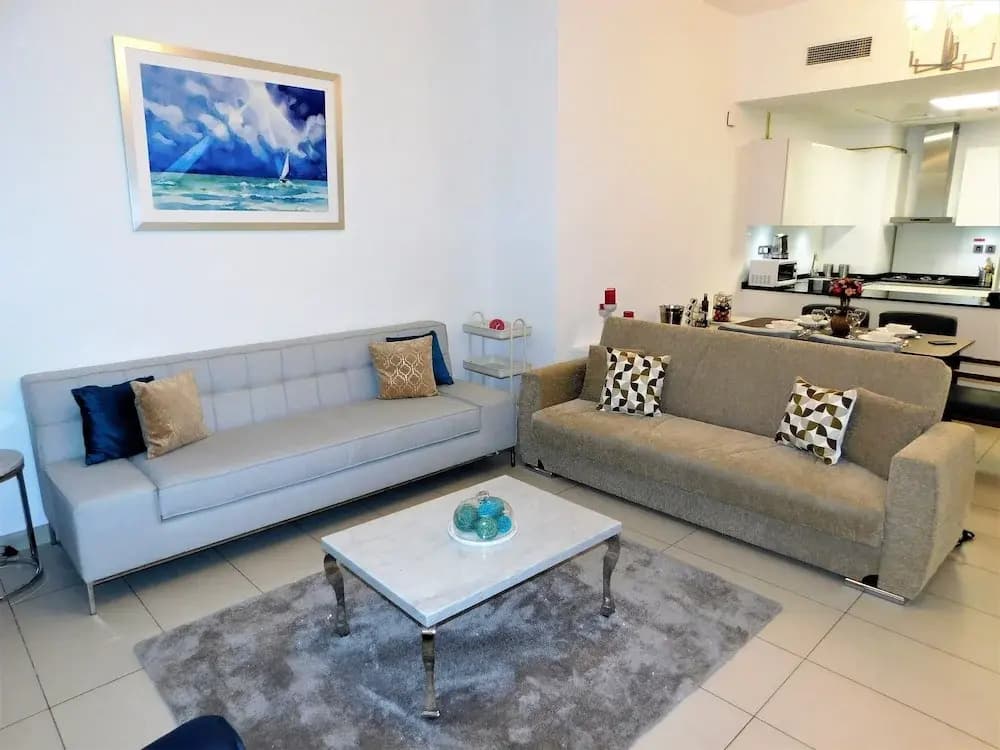 Luton Vacation Homes Royal Bay by Azizi - photo 10