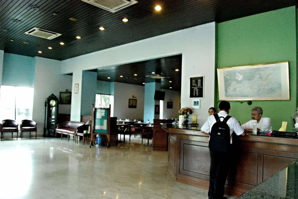 Super OYO Townhouse 1 Hotel Salemba - photo 26