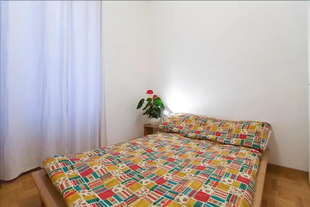 Bright and quiet Halldis apartment with small balcony - photo 3