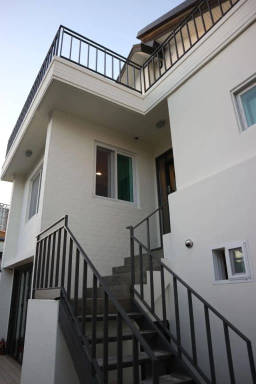 Zzzip Guest House - Hostel - photo 16