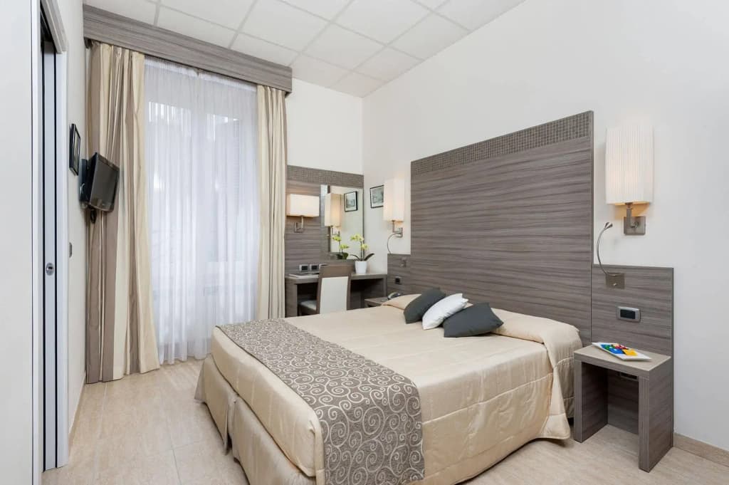 Morrisson Hotel - photo 9