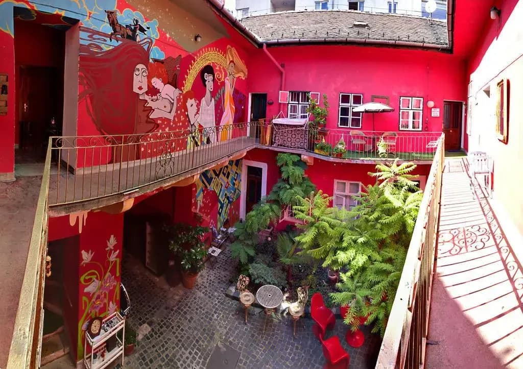 Santico Art Hotel and Hostel - photo 13